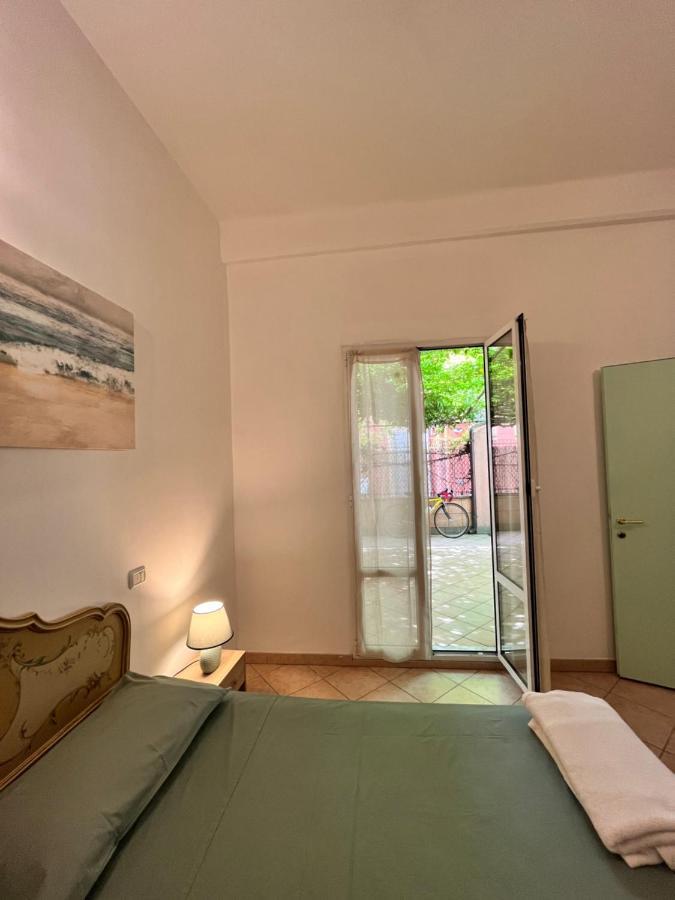 Casa Rosa Lejlighed Finale Ligure Eksteriør billede